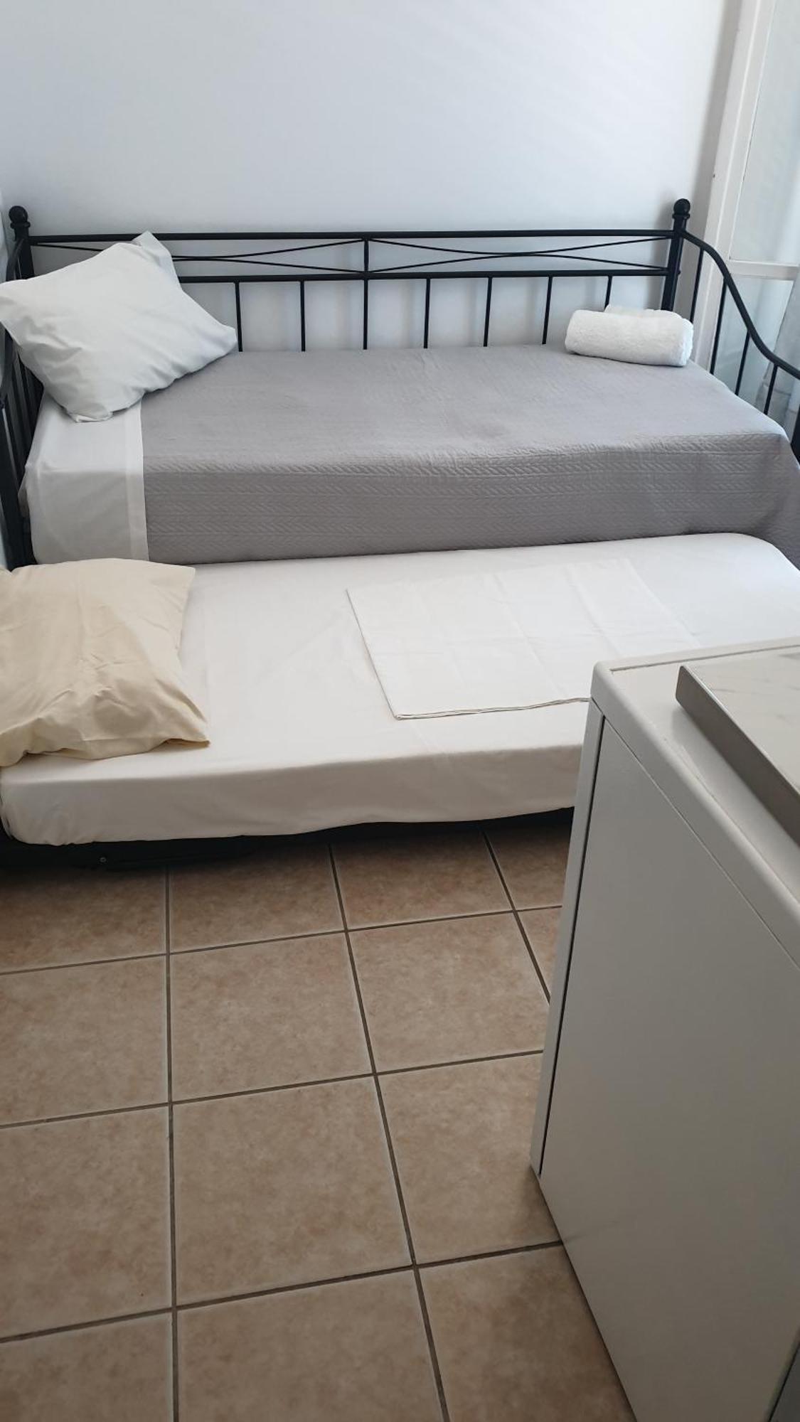 Errika Apartment Ermoupoli Cameră foto